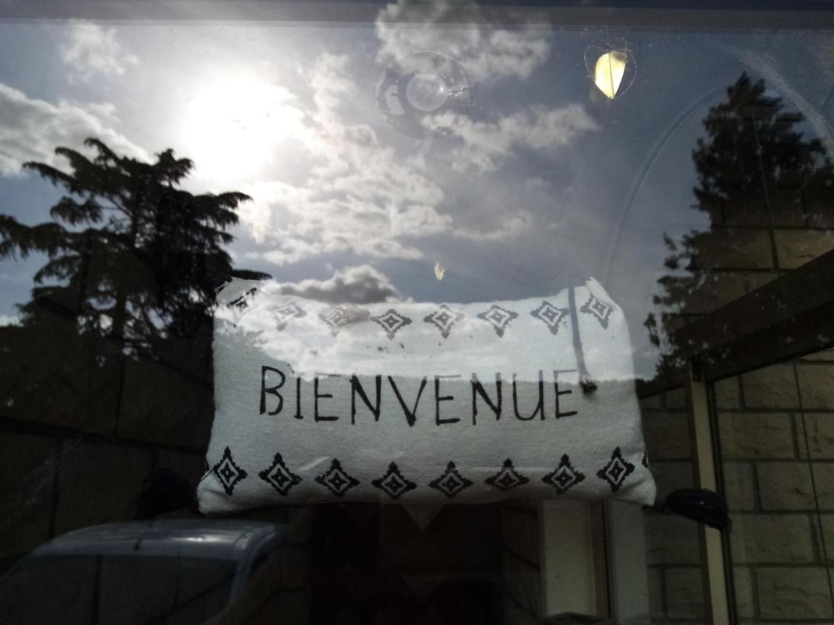 Garennes-sur-Eure Havre De Paix Au Bords De L'Eure - Divers Hebergements מראה חיצוני תמונה
