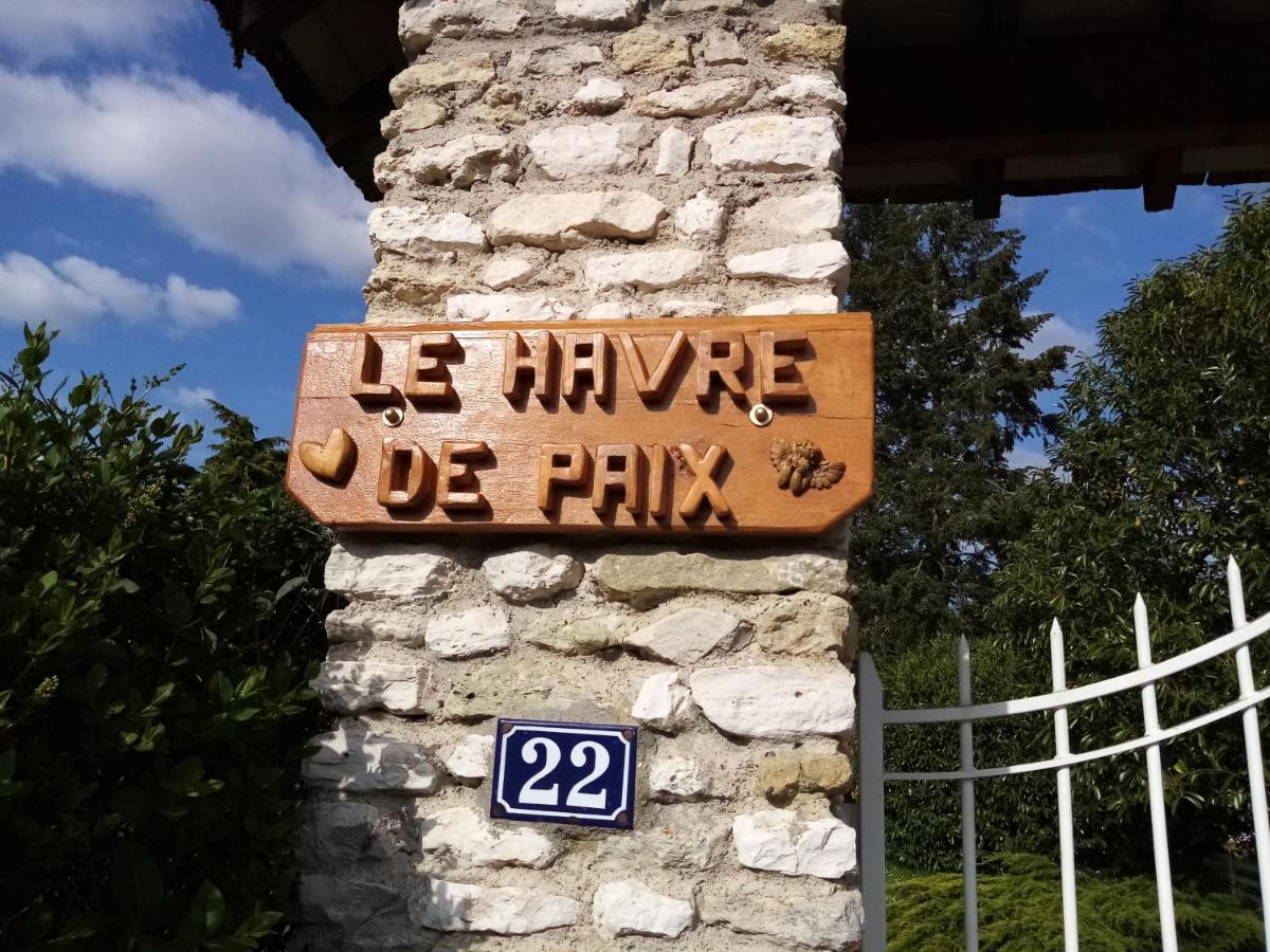 Garennes-sur-Eure Havre De Paix Au Bords De L'Eure - Divers Hebergements מראה חיצוני תמונה
